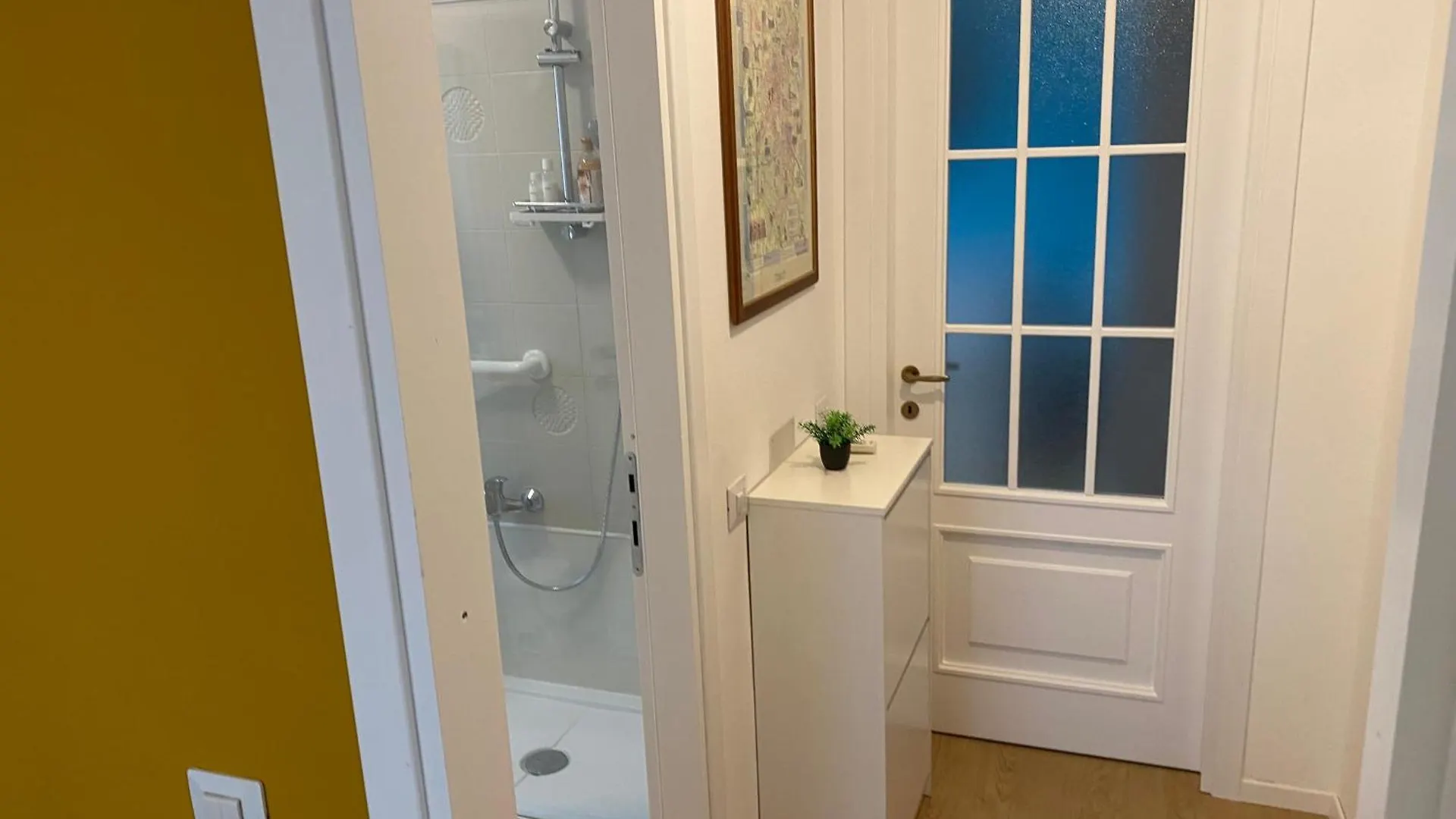 Apartment Appartamento In Villa Parabiago